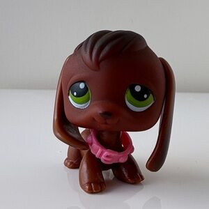 Little Pet Shop LPS Dark Chocolate Brown Beagle #077 with Pink Collar